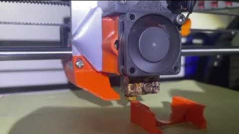 WANHAO I3 / COCOON CREATE - DUAL GEAR DIRECT EXTRUDER IN ACTION