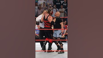 Kane couldn’t make up his mind on who he wanted to chokeslam