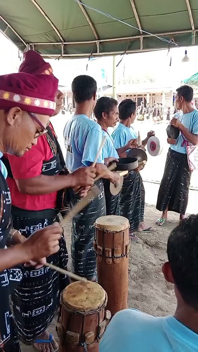 LABA GO.Alat Musik Tradisional Asal Bajawa-Ngada.Dimainkan Saat Pesta Adat & Mengiringi Tari Ja'i