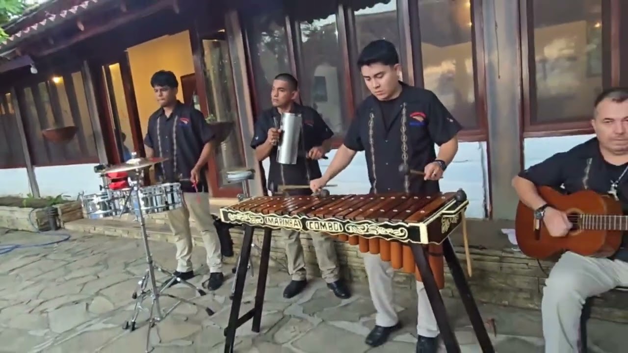 Muñeca Esquiva - Marimba Combo Sones De Mi Tierra