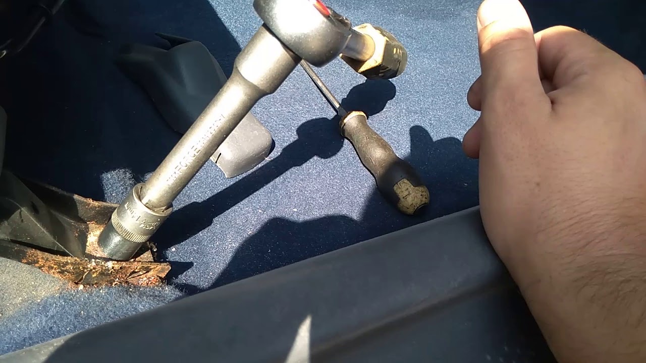 Снятие переднего сиденья в мазда 323 - YouTube