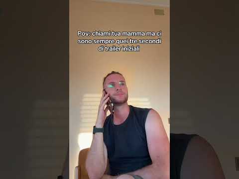 Chissà cosa fa con quel telefono #mamma