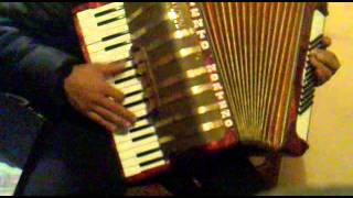 Video thumbnail of "acordeon piano (si adelita se fuera con otro?"