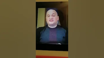 Почему темнеет медный браслет на руке?