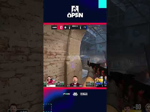 huNter- берет клатч против троих #csshorts #blastbounty