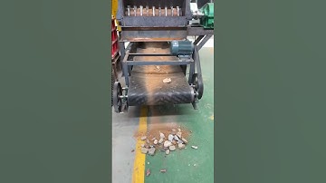 The earth-rock screen separates the soil and small gravel from the stone.