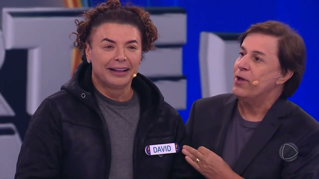 ACERTA OU CAIA: David Brasil duela com Cremosinho na primeira rodada