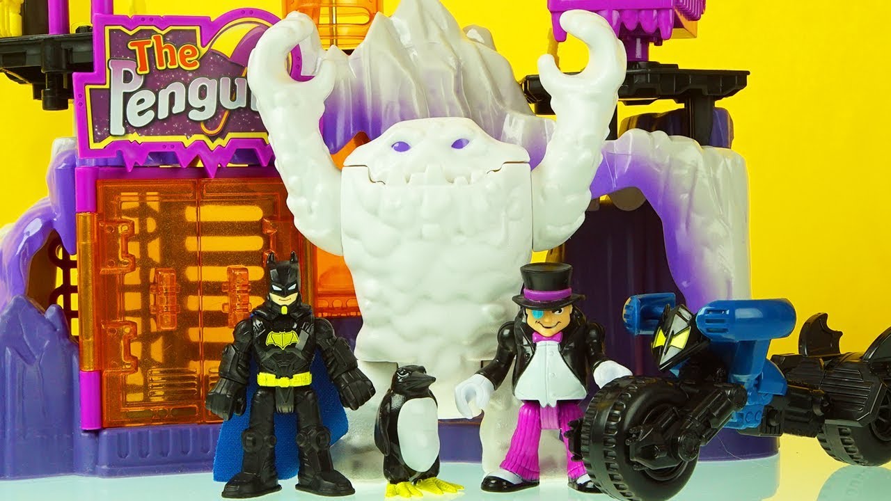 BATMAN vs SNOWMAN & PENGUIN new superhero toys unboxing