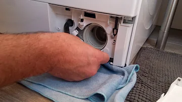 Wie reinige ich das Abflussrohr von der Waschmaschine?