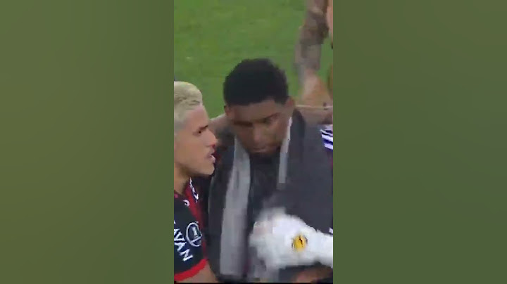 Hugo Souza goleiro do Flamengo se emociona 😭 ao ser ovacionado pelo seus colegas 👏#inscreva #shorts