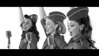 Miniatura de vídeo de "Don't Sit Under The Apple Tree - The Andrew Sisters (Cover By The Spinettes)"