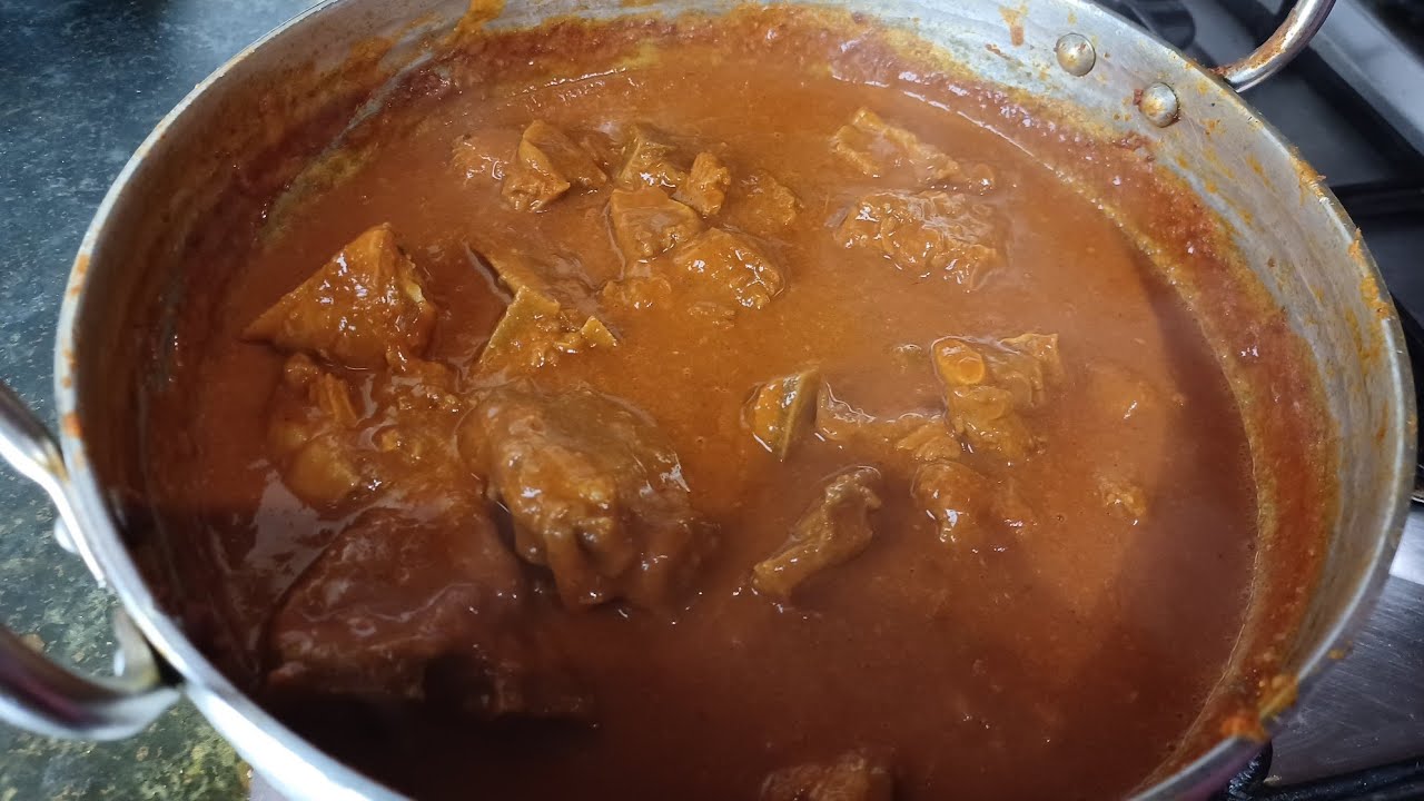 Restaurant style red mutton curry at home | Rajasthani laal mas recipe |