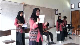 MUSIKALISASI PUISI KELOMPOK 4 || “IBUKU DUNIAKU” Karya : Salwa & Salva || XI F1 A