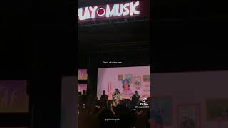 (lirik lagu takut tambah dewasa)