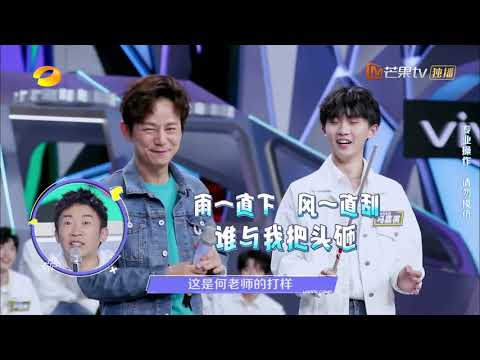 心疼何老师的头 何炅争夺答题顺序敲坏头 《快乐大本营》20210313 Happy Camp丨MGTV