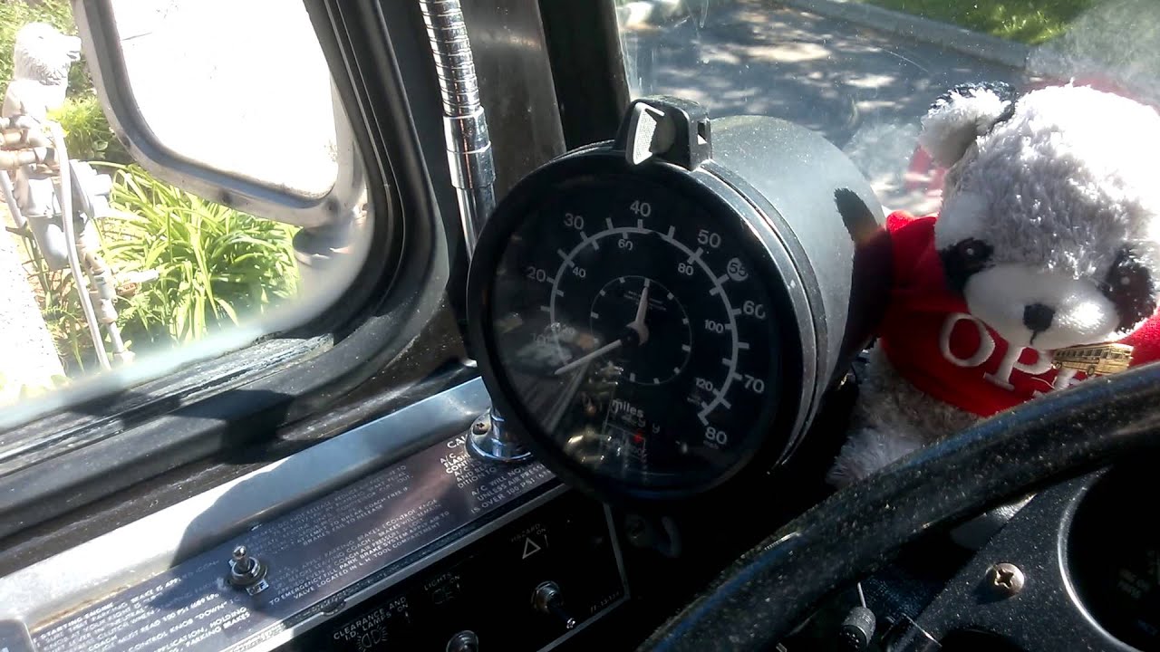 Bus Walkthrough - 1981 MCI MC-9 - DD 8v71