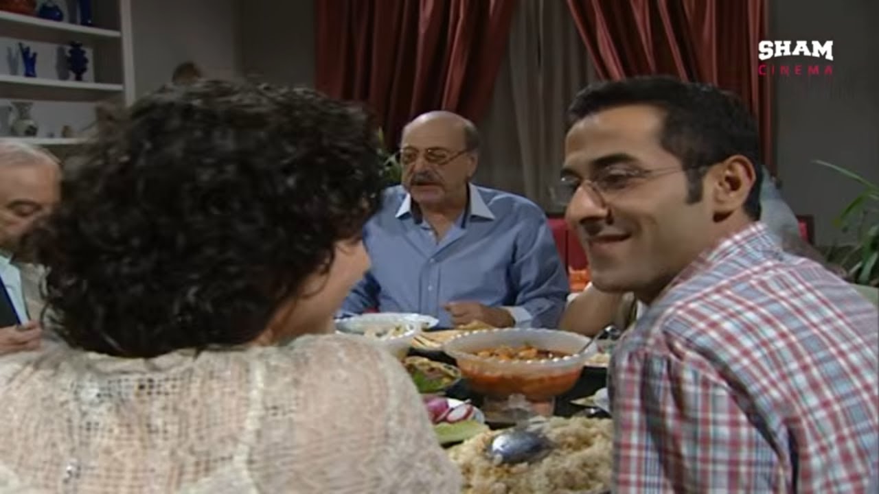 لما اهلك يعزموا دار حماك على الفطور برمضان 😂 وامك ومرتك يضلوا يرموا حكي ع بعض 😂 | مسلسل مبروك