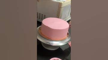 Easy quilt design on cake