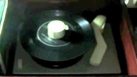 1956 RCA Victor "New Orthophonic" 45 RPM Record Player (Vinylrecordsneverdie)