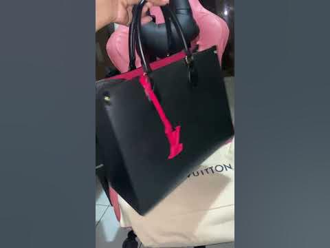 Louis Vuitton OnTheGo Tote Epi Leather MM