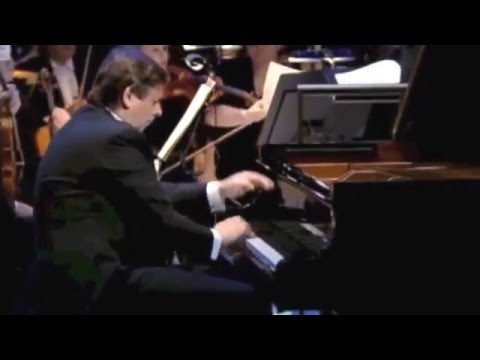 Jablonski plays Tchaikovsky