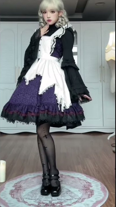 Gothic Lolita!