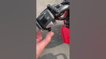 🤦‍♂️ Turn signal dummy!! 😂😂 | 2023 Honda Grom