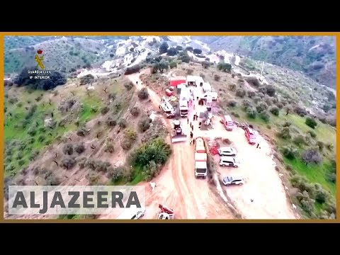 🇪🇸 Spain rescuers struggle to reach two-year-old who fell in well | Al Jazeera English