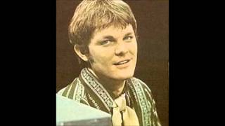 Watch Tommy Roe Yummy Yummy Yummy video