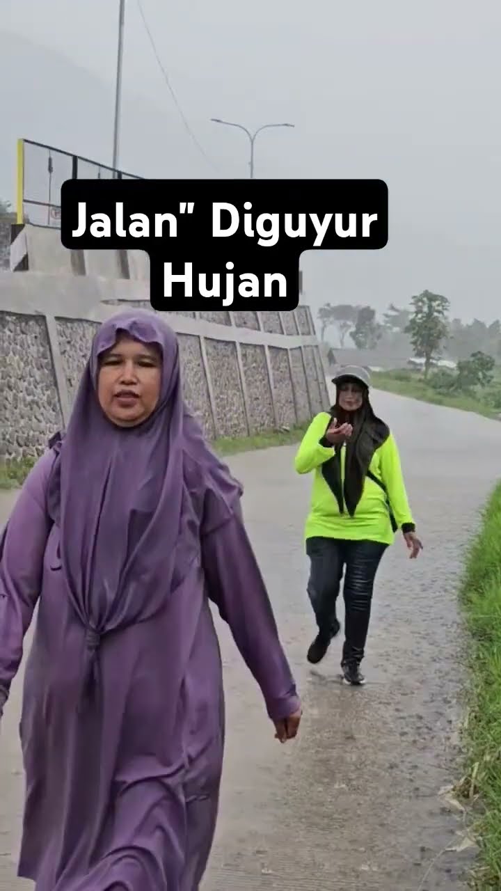 Sejuknya....Air Hujan Yang Turun