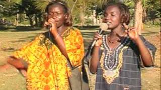05 Shari Martin - Wanadamu ni waongo chords