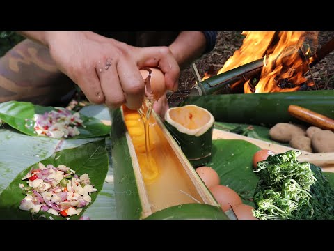 Survival memasak telor & sayur pakis khas Bali menggunakan bambu di Hutan|| bertahan hidup di Hutan