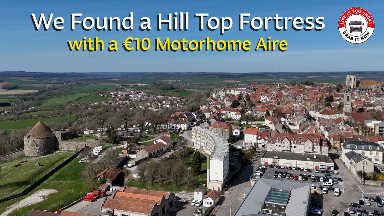 Мы исследуем прекрасный Лангр ночью, путешествуя на автодоме по Франции.