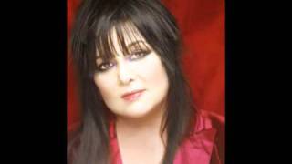 Watch Ann Wilson Auld Lang Syne video