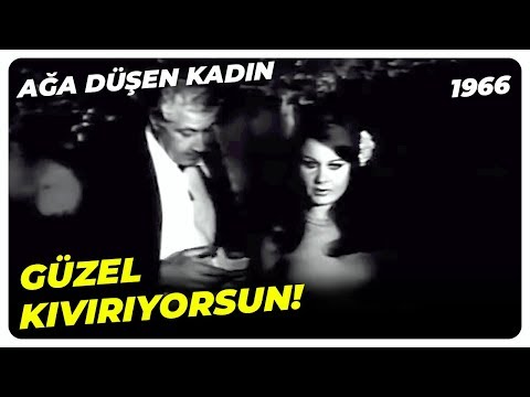 Ağa Düşen Kadın - Kenan, Borcuna Karşılık Leyla'yı Babasından İstedi! | Fatma Girik Yeşilçam Filmi