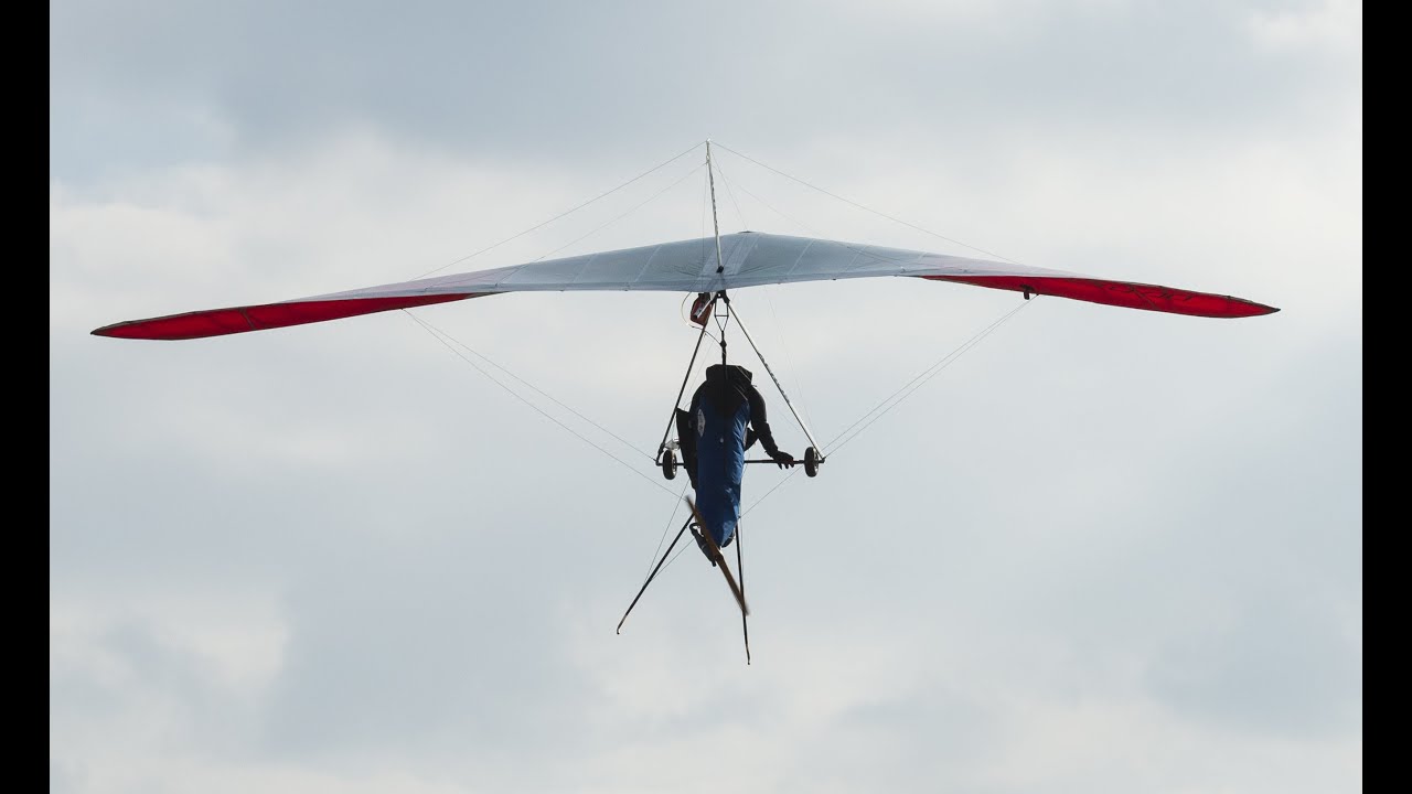 Hang gliding take-off with mosquito - YouTube.