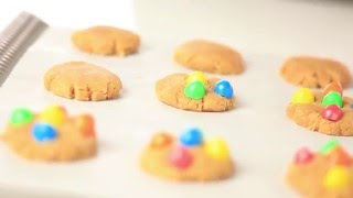 cookies au beurre de cacahuètes M&amp;M&#39;s - Recette en vidéo