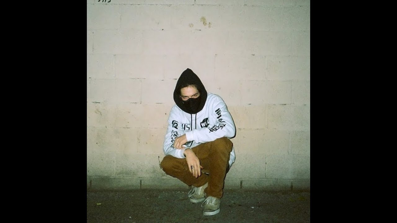 Bones rocks. Bones (рэпер). Bones TEAMSESH. Sesh заставки. Бонс на аву.