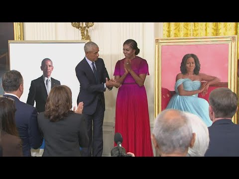 Obamas return to