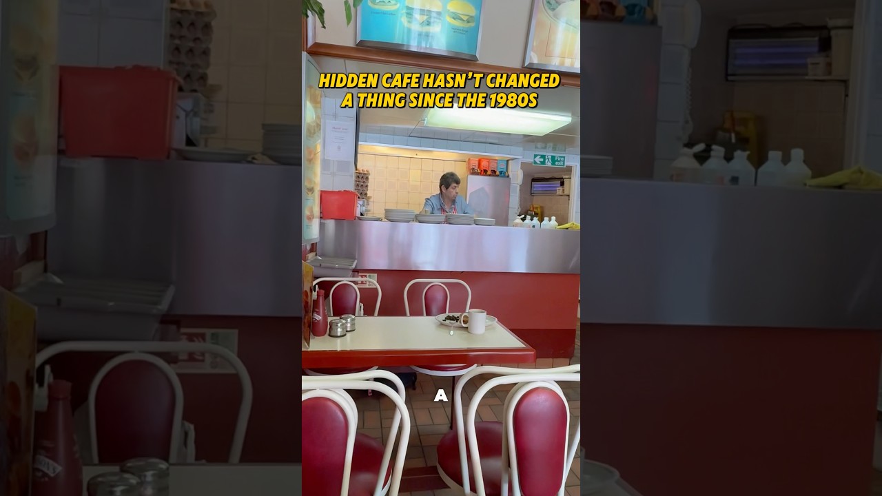 Frozen in time British cafe 🥹 