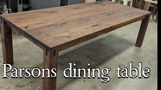 Parsons style dining table with castle joints