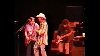 Neil Young &amp; Crazy Horse - Standing In The Light Of Love