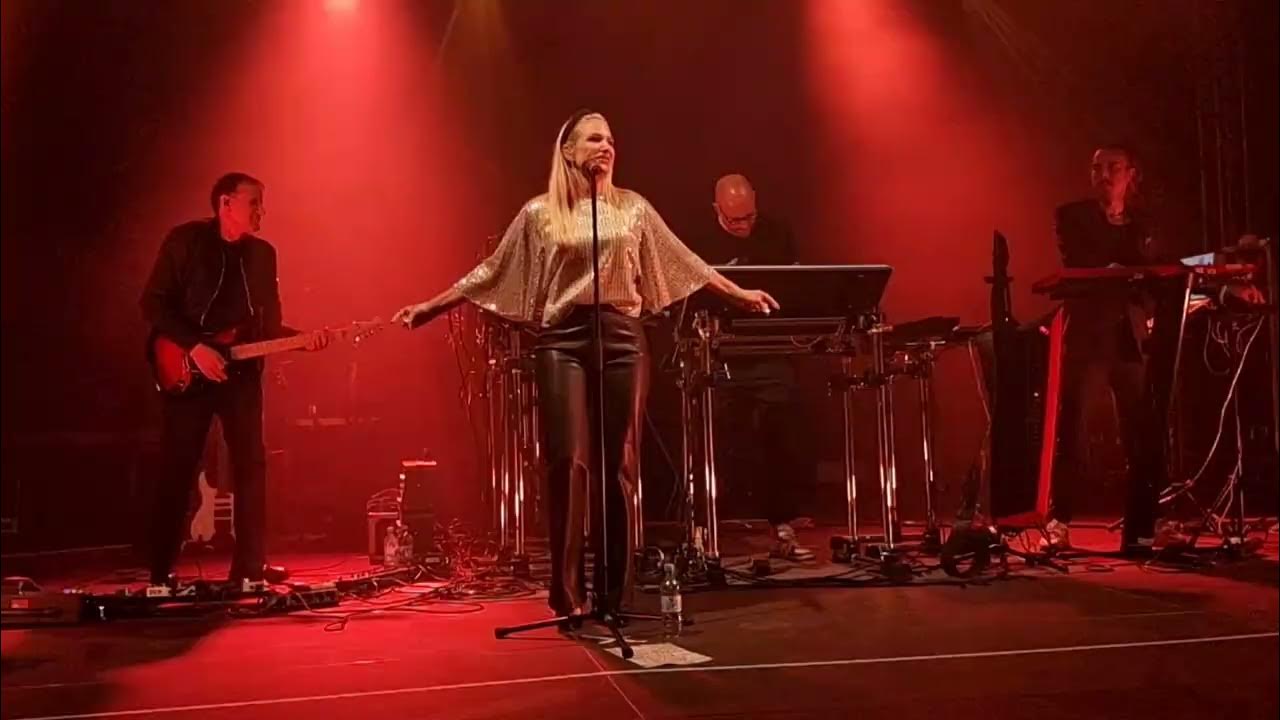 Schiller dancing in the dark live youtube