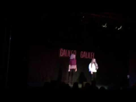 Vuelvo A Ser La Rara - Laura Armstrong (Live at Galileo Galilei) - YouTube