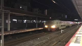 JR神戸線西明石駅を通過するサンライズ出雲　瀬戸
