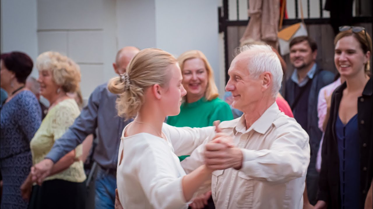 Aplinkinis valsas: Albinas Vaškevičius 50 m. su armonika kraštotyroje, 70 m. Lietuvoje 2023 09 04