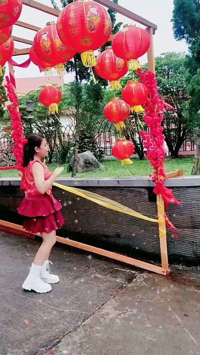 Syuting lagu imlek 2025..🐍🤩 #viralshorts #viralvideo #livihuang #penyanyicilikmandarin #imlek2025