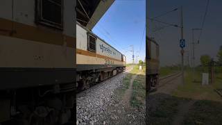 bhagat ki kothi sf express crossing 🚂