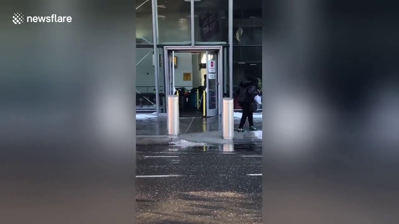 Water leak forces evacuation at JFK airport YouTube