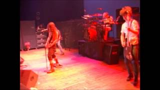 Download Lagu 19 Slaves \u0026 Bulldozers MP3